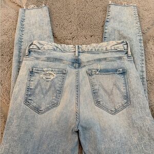 MOTHER The Pixie Ankle Fray Light Blue Jeans size 28